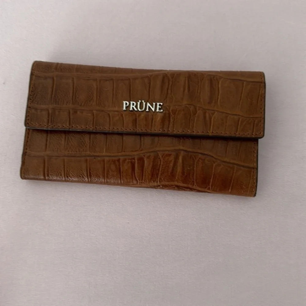 BRÜNE NEW‎ LEATHER WALLET​​​